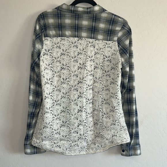 Women’s Flannel with Lace Back - Picture 2 of 3